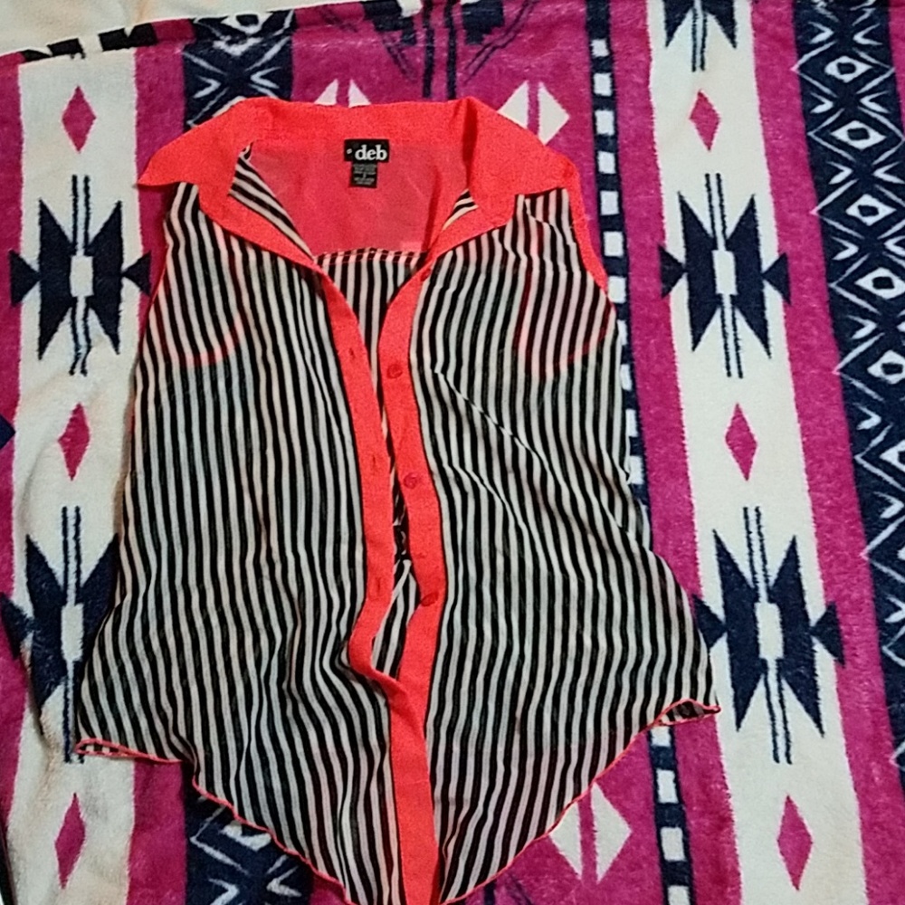 Button down tank